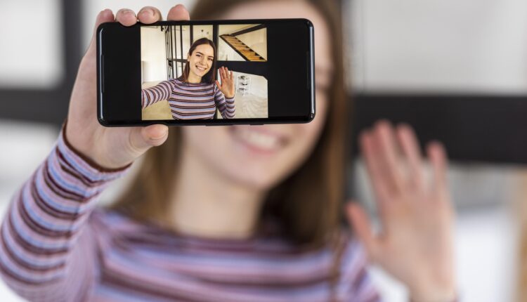 Как оживить фото с помощью нейросетей: новые горизонты цифрового искусства